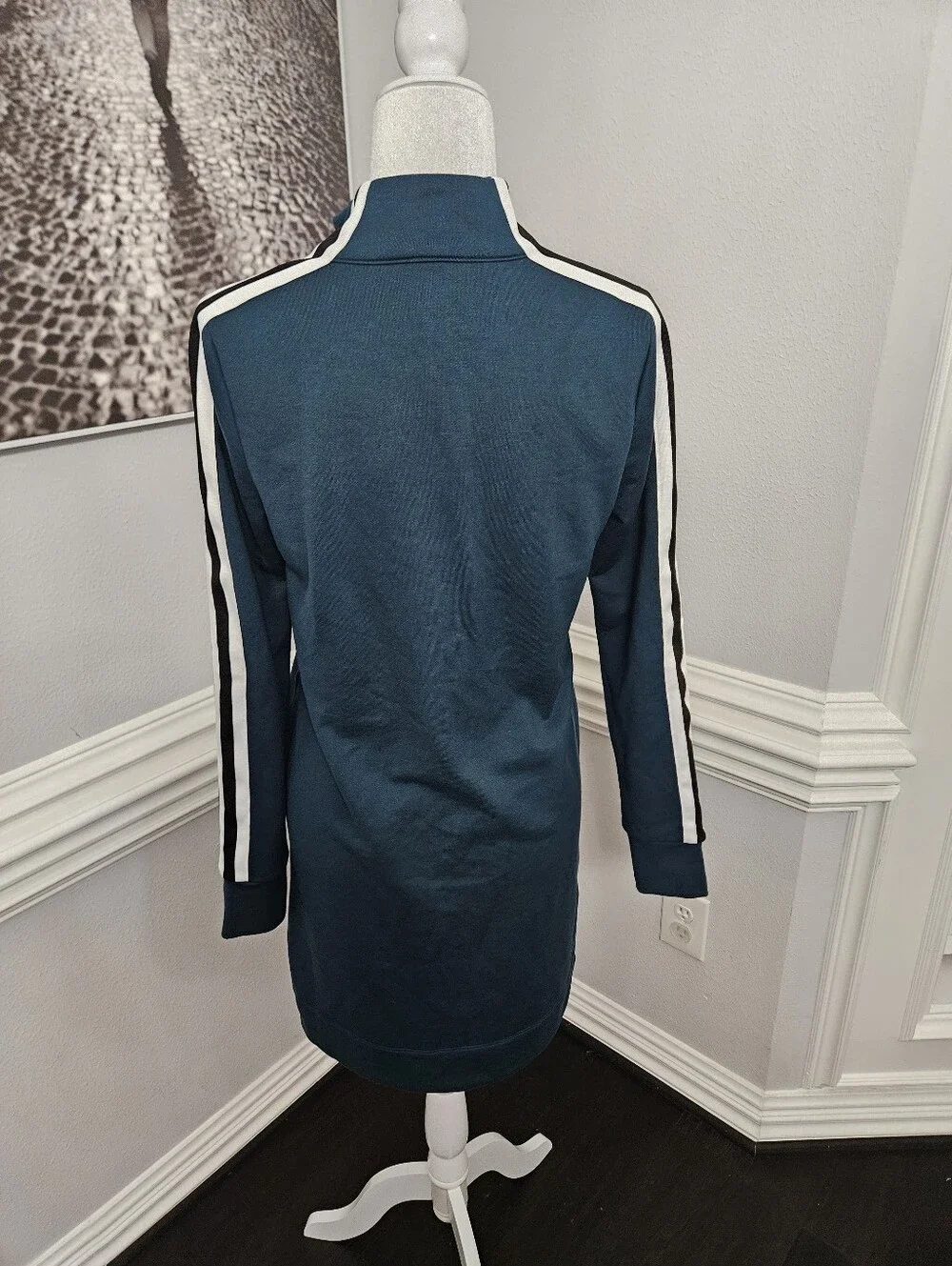 Athleta Crosstown Track Dress SIZE S - Picture 8 of 10